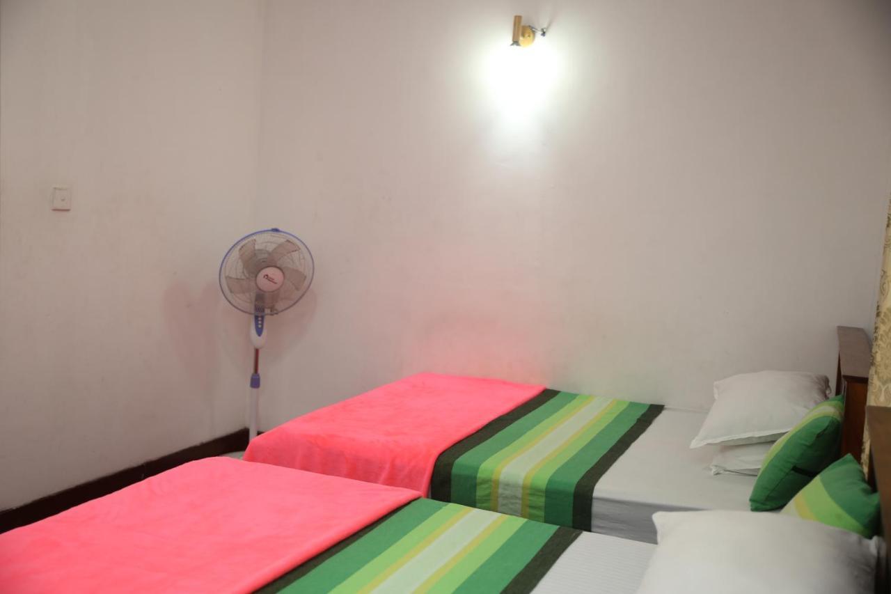 אלה Super Spot Guest House מראה חיצוני תמונה