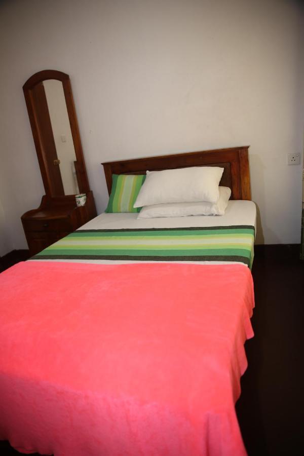 אלה Super Spot Guest House מראה חיצוני תמונה
