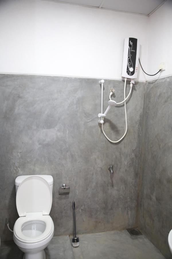 אלה Super Spot Guest House מראה חיצוני תמונה