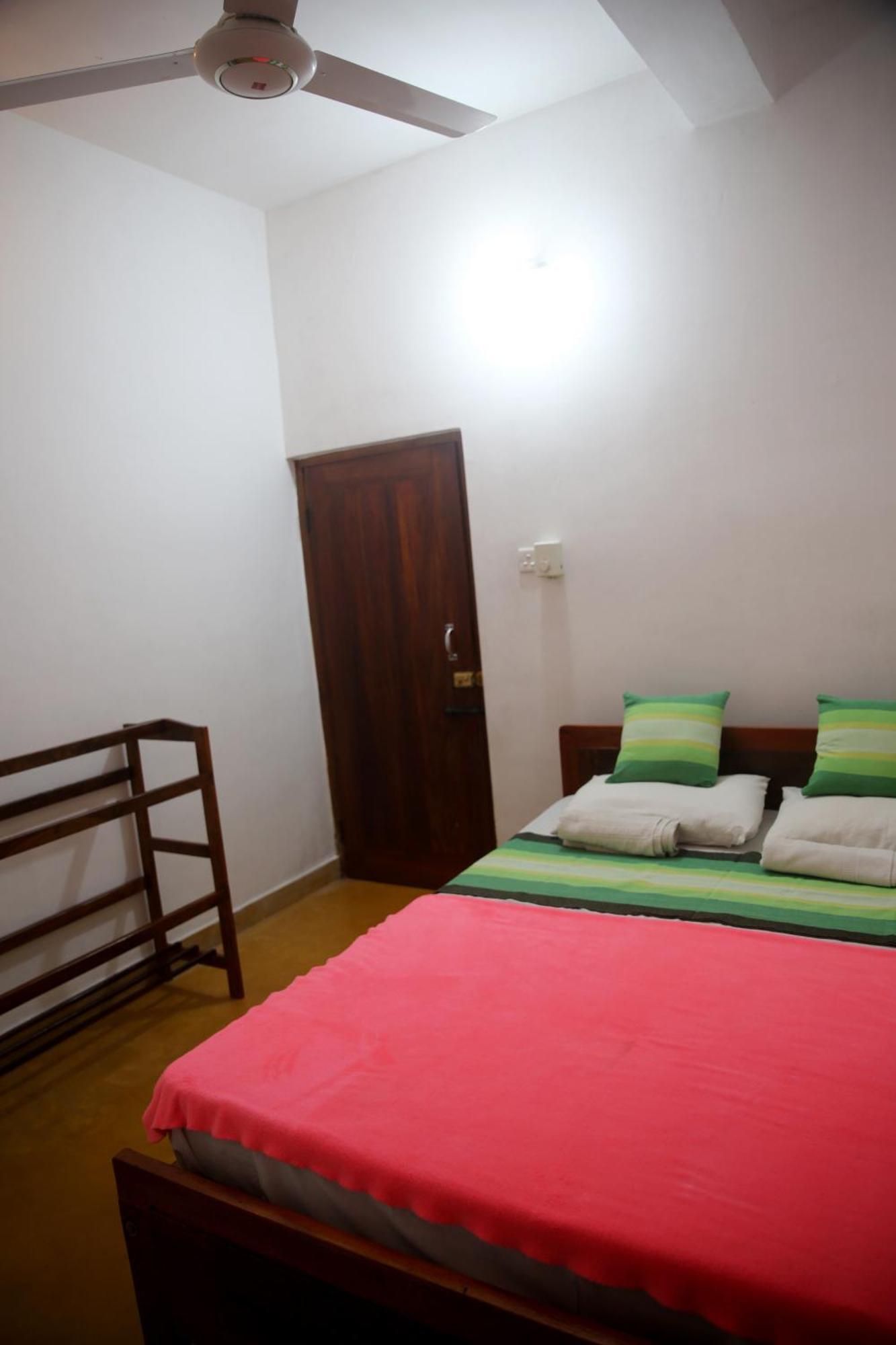 אלה Super Spot Guest House מראה חיצוני תמונה
